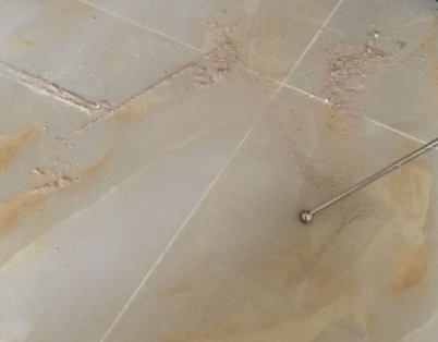 卫辉瓷砖空鼓维修公司分享粘合剂选择不当在瓷砖铺贴过程中可能导致以下问题